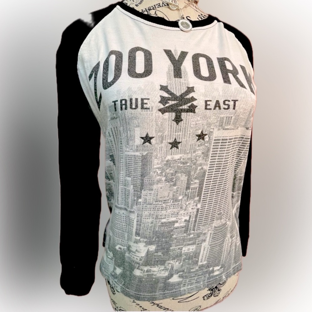 Zoo York t-shirt, black and white, raglan sleeves